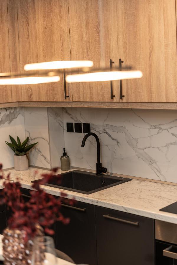 Zealot Apartment